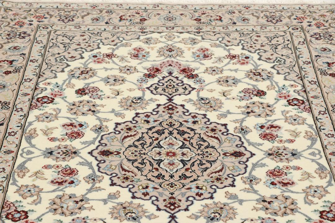 Handgeknoopt Isfahan-tapijt uit het Midden-Oosten in beige tinten