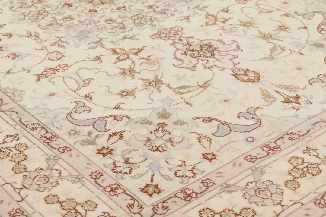 Håndknyttet Tabriz-tæppe fra Mellemøsten i beige