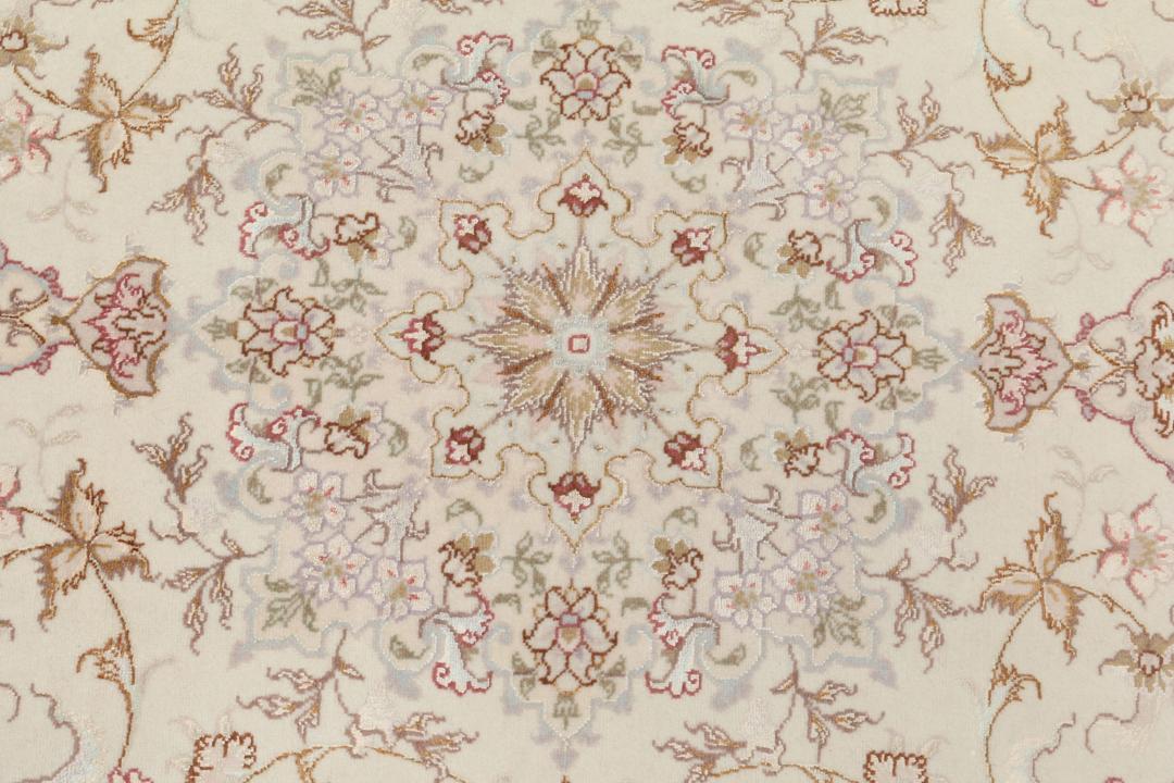 Håndknyttet Tabriz-tæppe fra Mellemøsten i beige