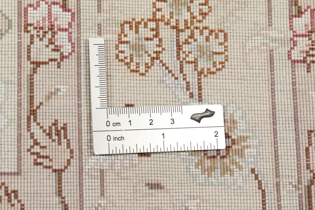 Håndknyttet Tabriz-tæppe fra Mellemøsten i beige