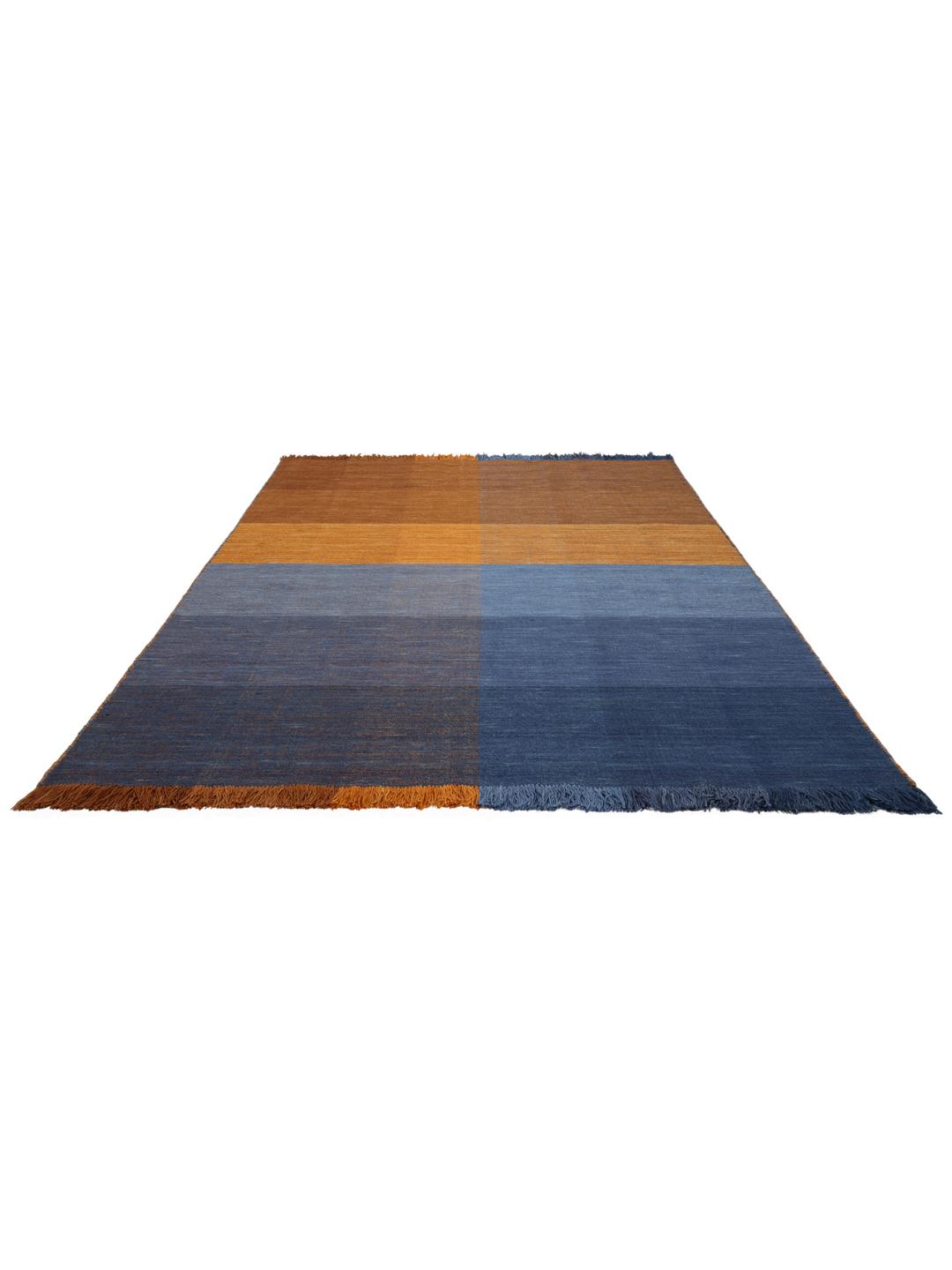 Handgeweven tapijt van Wool in blauw en oranje met franjes