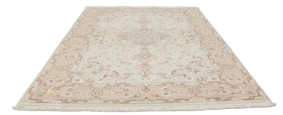 Håndknyttet Tabriz-tæppe fra Mellemøsten med beige blomsterdesign