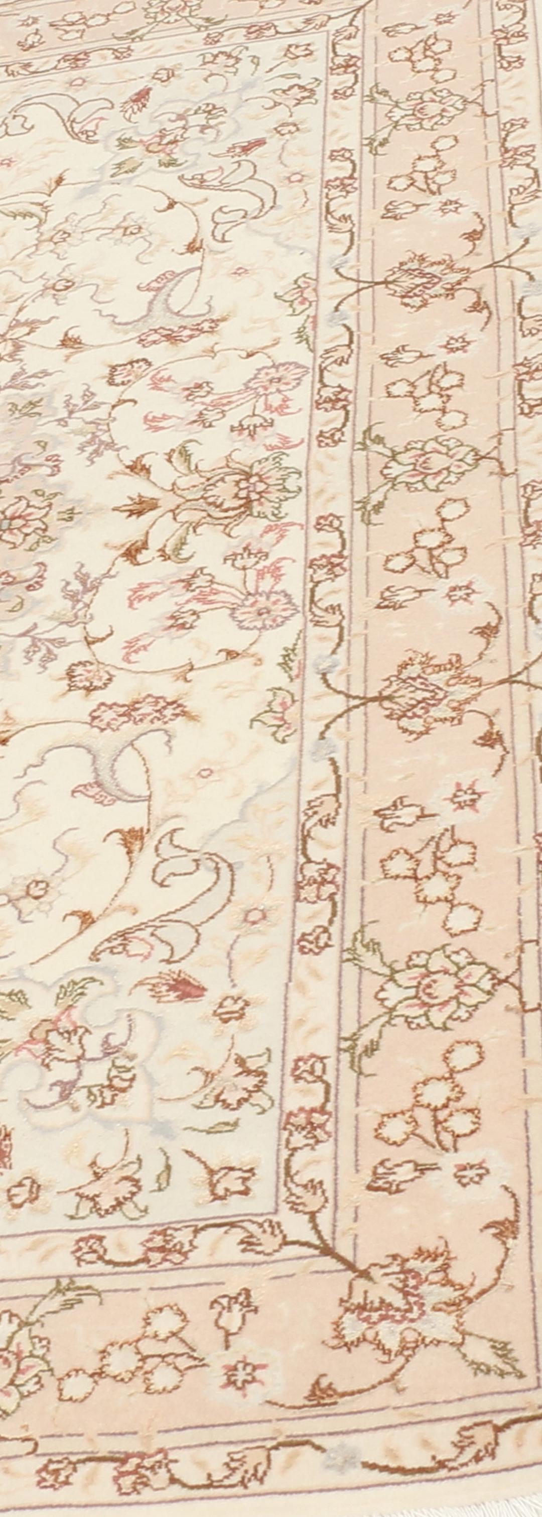 Håndknyttet Tabriz-tæppe fra Mellemøsten med beige blomsterdesign