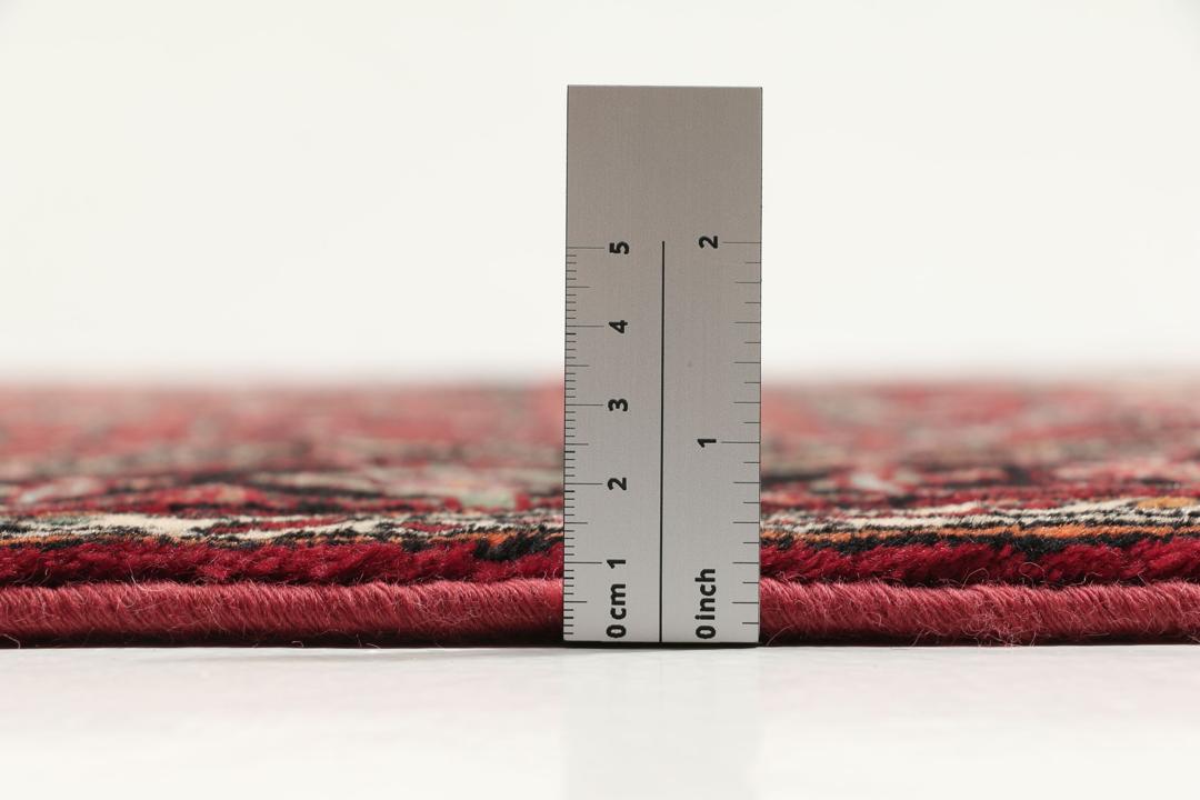 Handgeknoopt Bidjar-tapijt uit het Midden-Oosten in rood met zijden accenten