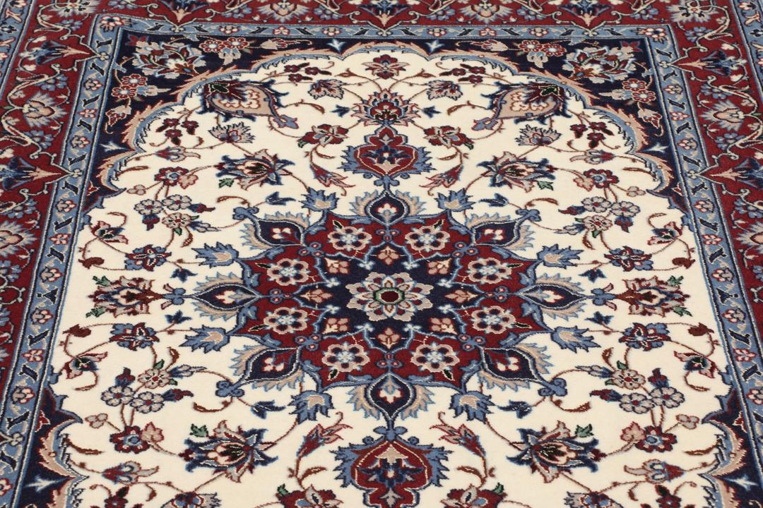 Handgeknoopt Isfahan-tapijt met bloemenmedaillon in multicolor uit het Midden-Oosten