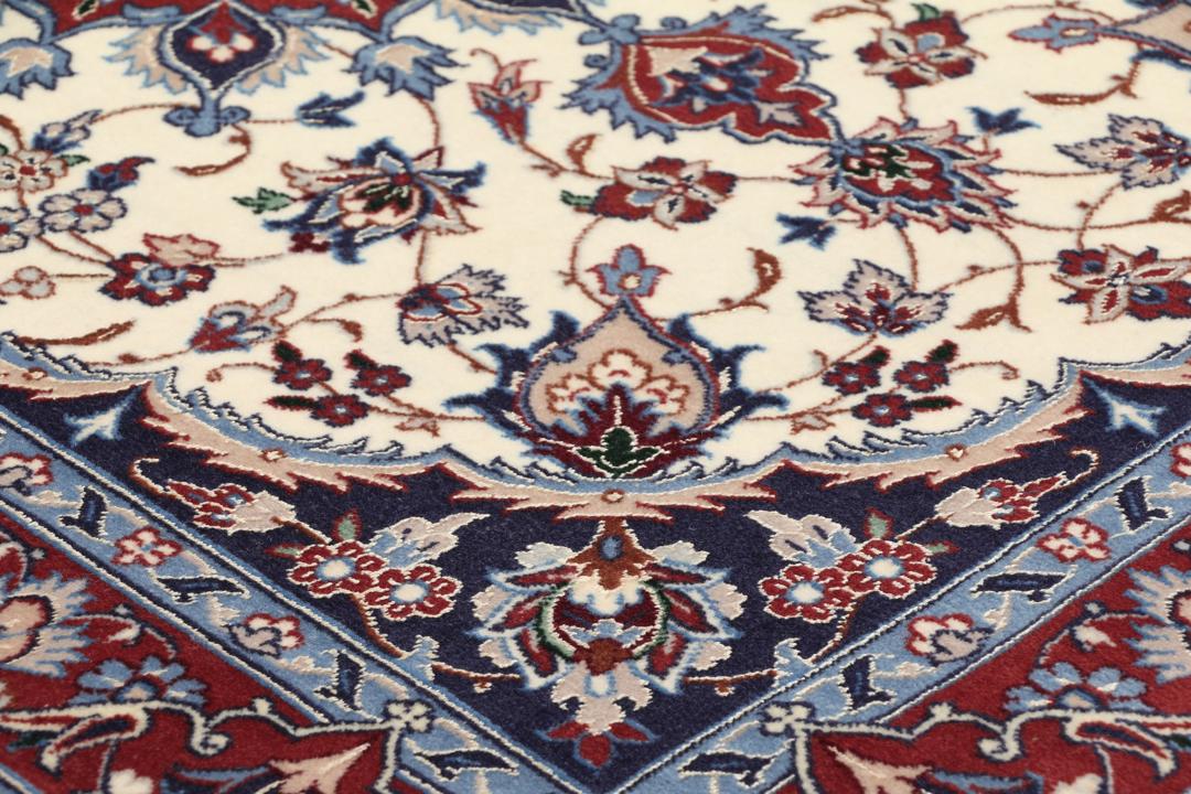 Handgeknoopt Isfahan-tapijt met bloemenmedaillon in multicolor uit het Midden-Oosten