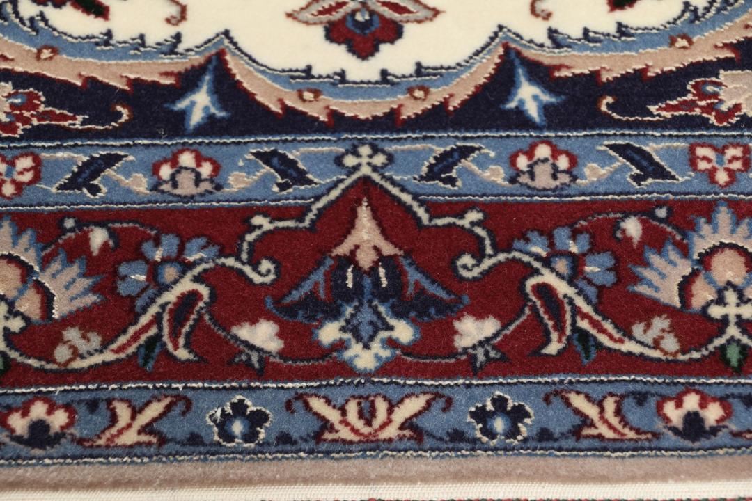 Handgeknoopt Isfahan-tapijt met bloemenmedaillon in multicolor uit het Midden-Oosten