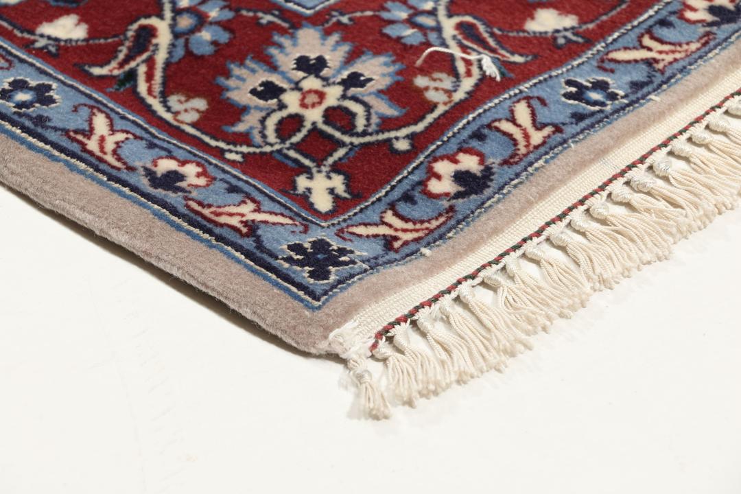 Handgeknoopt Isfahan-tapijt met bloemenmedaillon in multicolor uit het Midden-Oosten