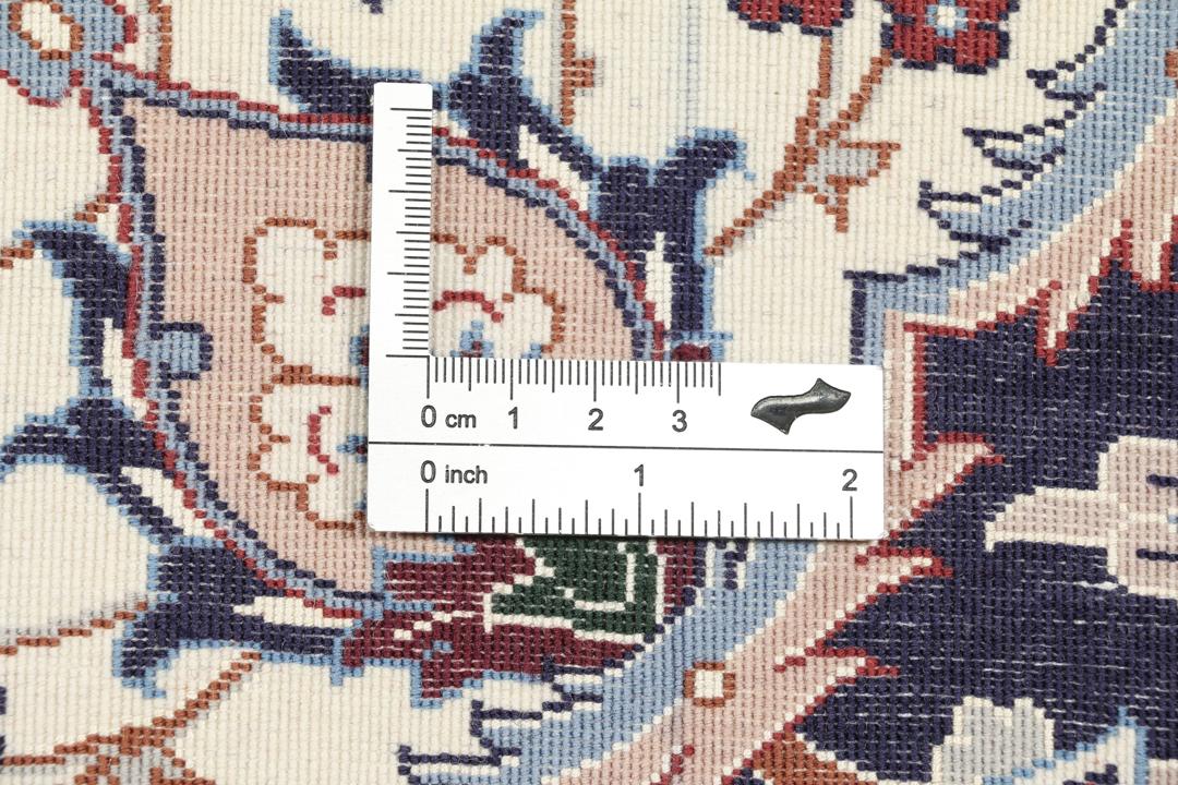 Handgeknoopt Isfahan-tapijt met bloemenmedaillon in multicolor uit het Midden-Oosten