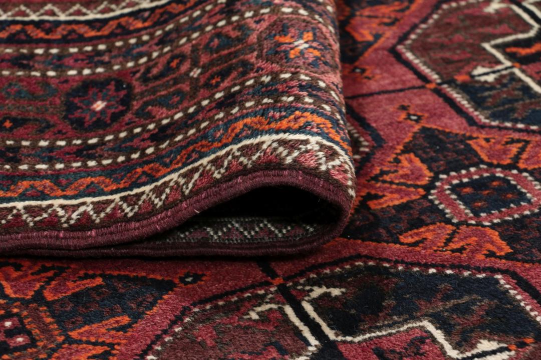 Håndknyttet Baluch tæppe i mørkerøde nuancer med gentagende stamme-motiver