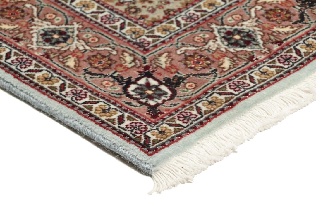 Met de hand geknoopt Tabriz tapijt uit het Midden-Oosten in veelkleurige tinten
