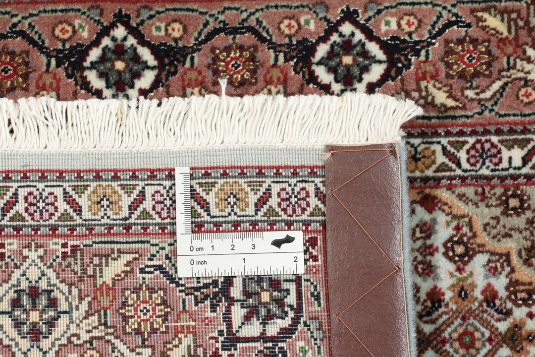 Met de hand geknoopt Tabriz tapijt uit het Midden-Oosten in veelkleurige tinten