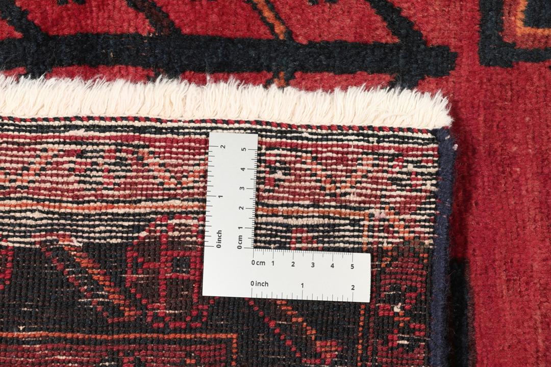 Handgeknoopt Kurdi Ghuchan vloerkleed uit het Midden-Oosten in dieprood en zwart