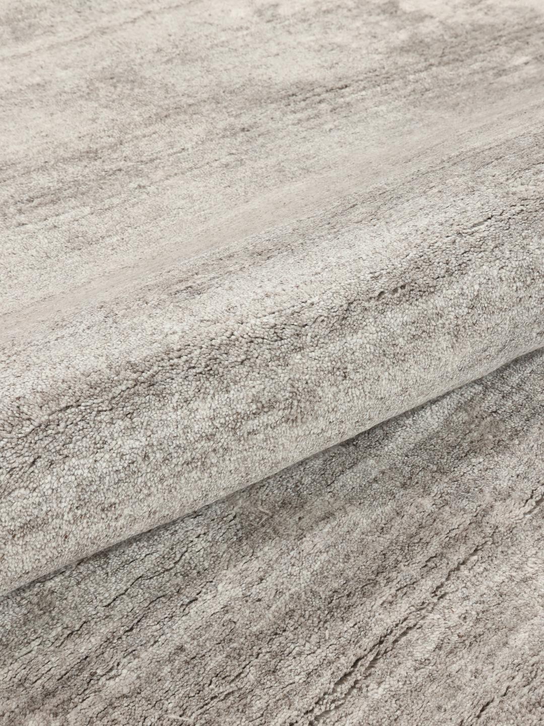
    Eleganza - Greige - Ø 150 cm
  