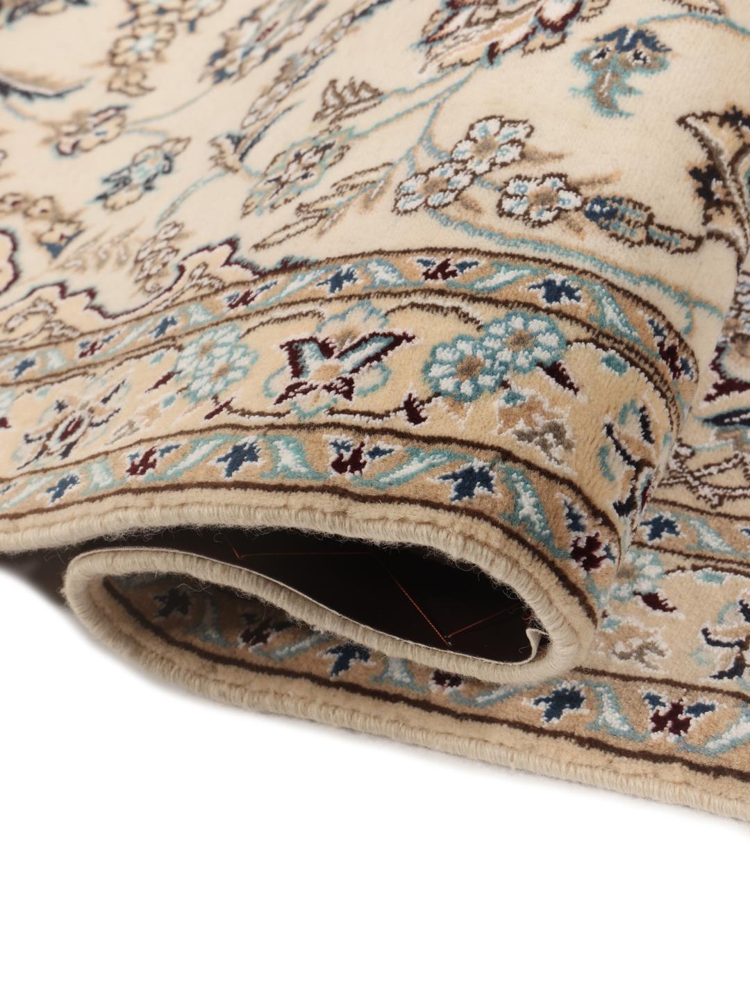 Handgeknoopt Nain Fine 9La tapijt met floraal medaillon in beige en blauw