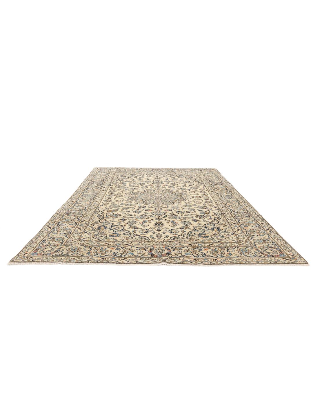 Hand-knotted Keshan rug from the Middle East in beige with floral patterns
