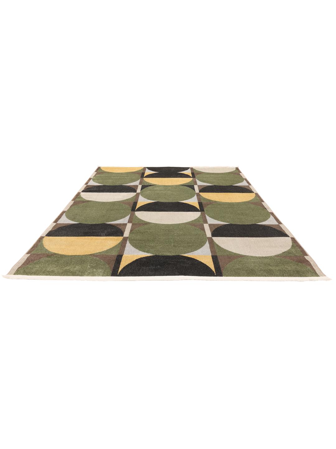 tapis vert à motif circulaire