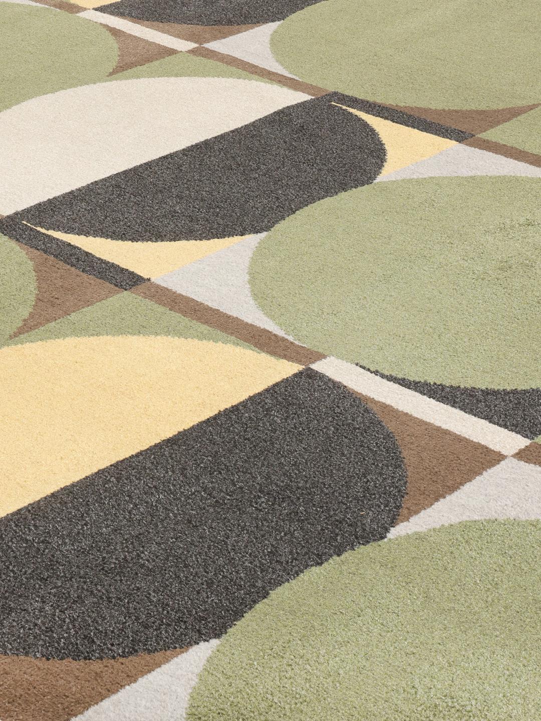 tapis vert à motif circulaire