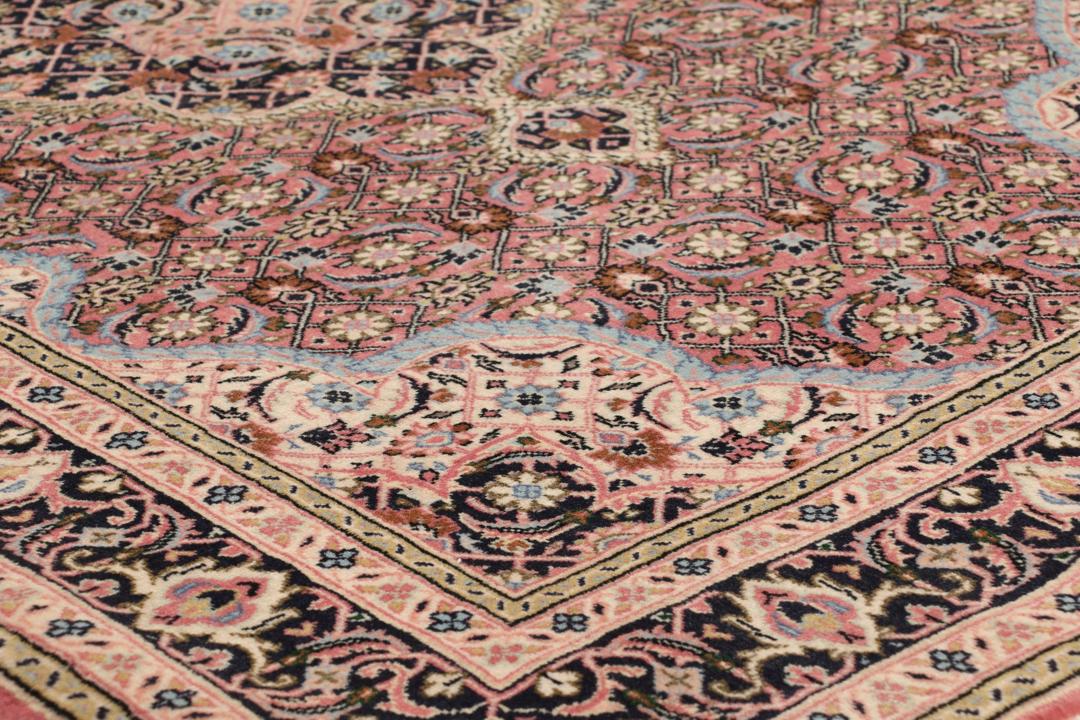 Handgeknoopt Hamadan Shahrbaf tapijt uit het Midden-Oosten in roze en zwart