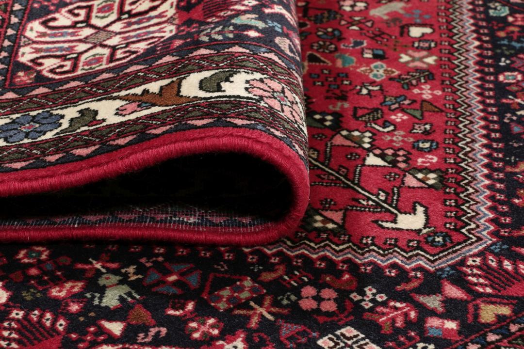 Håndknyttet Abadeh-tæppe med traditionelle mørkerøde og flerfarvede stammemønstre fra Mellemøsten