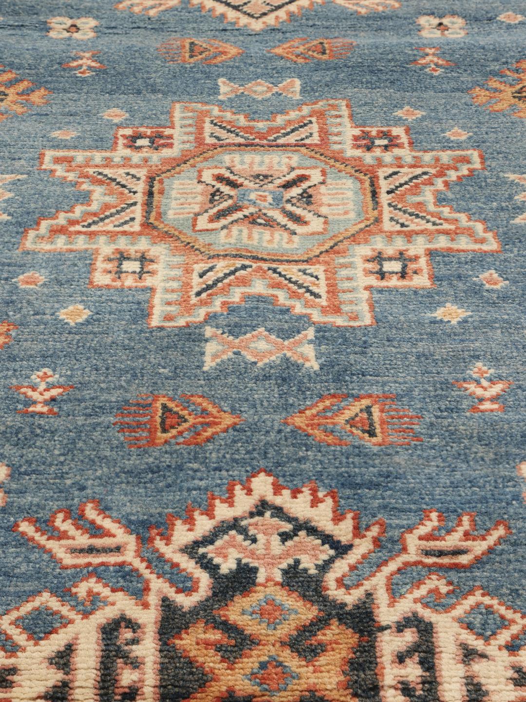 
    Kazak Fine - Marron / Beige - 116 x 175 cm
  