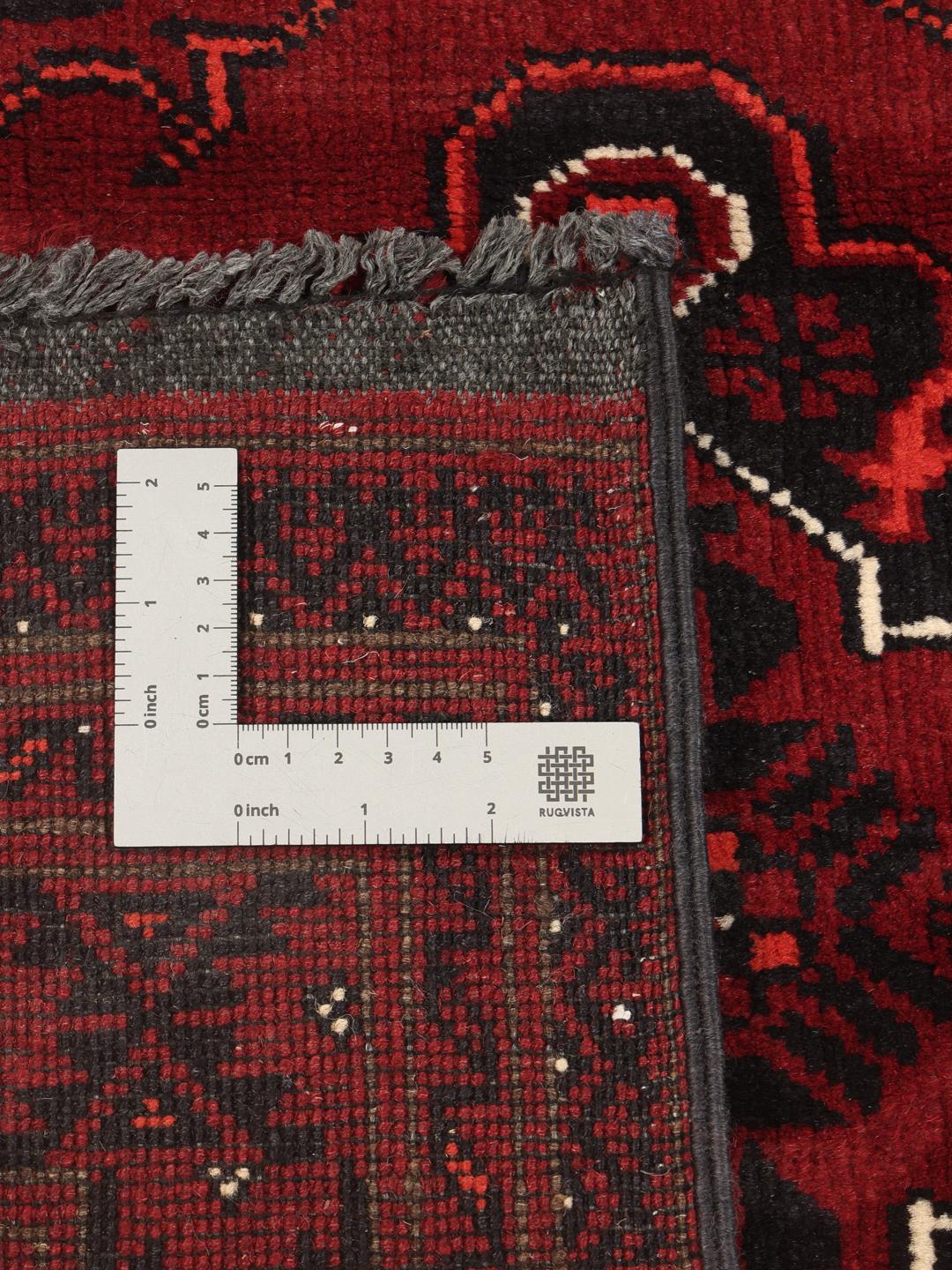 Håndknyttet afghansk Kunduz-tæppe i mørkerød med geometriske medaljonmønstre