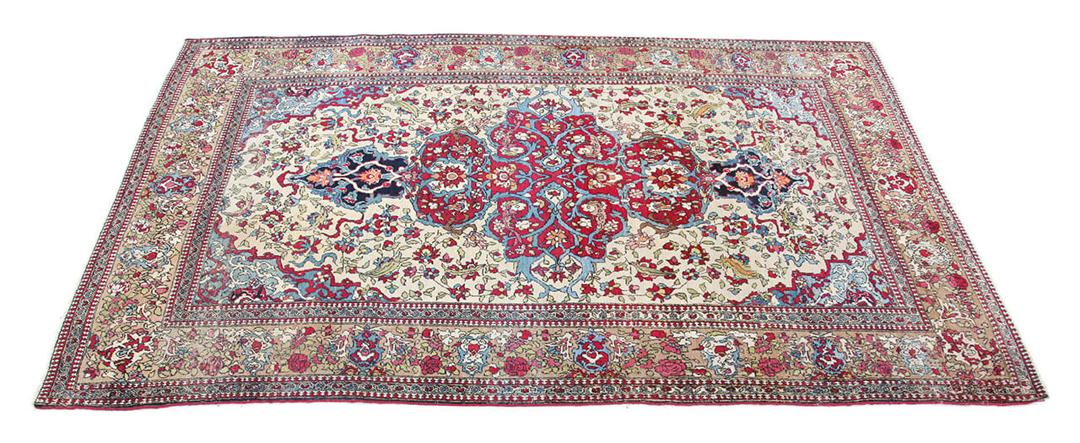 Antiek Isfahan-tapijt uit het Midden-Oosten in veelkleurig met bloemmotieven