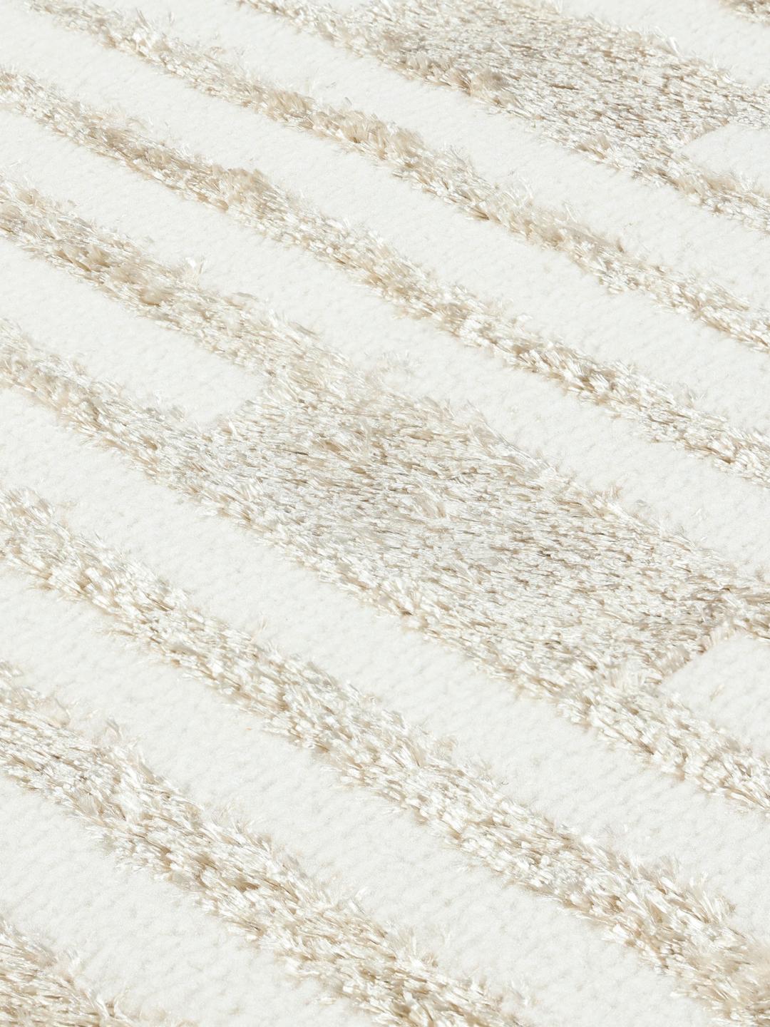 
    Miles - White / Light beige - 200 x 300 cm
  