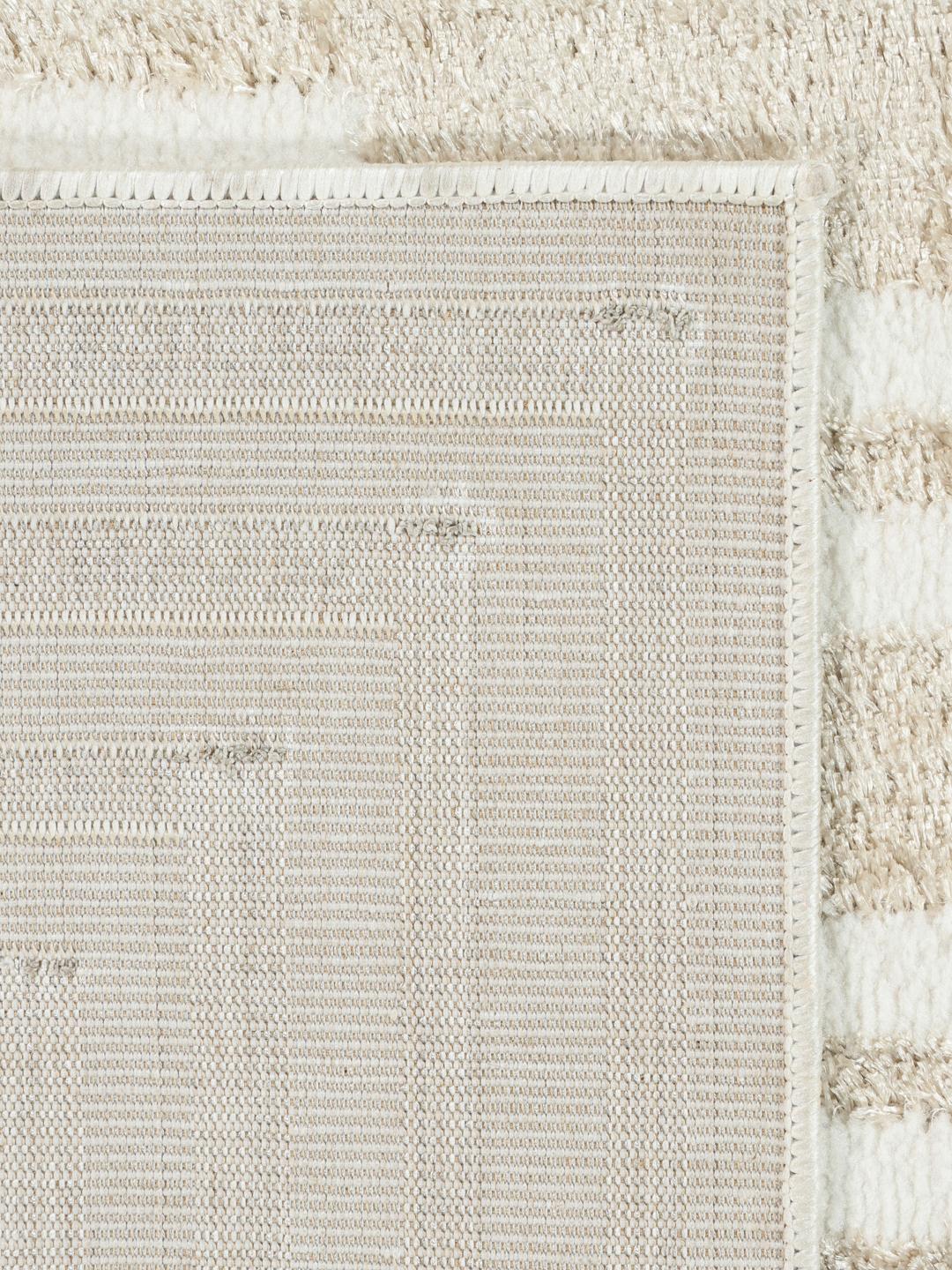 
    Miles - White / Light beige - 200 x 300 cm
  