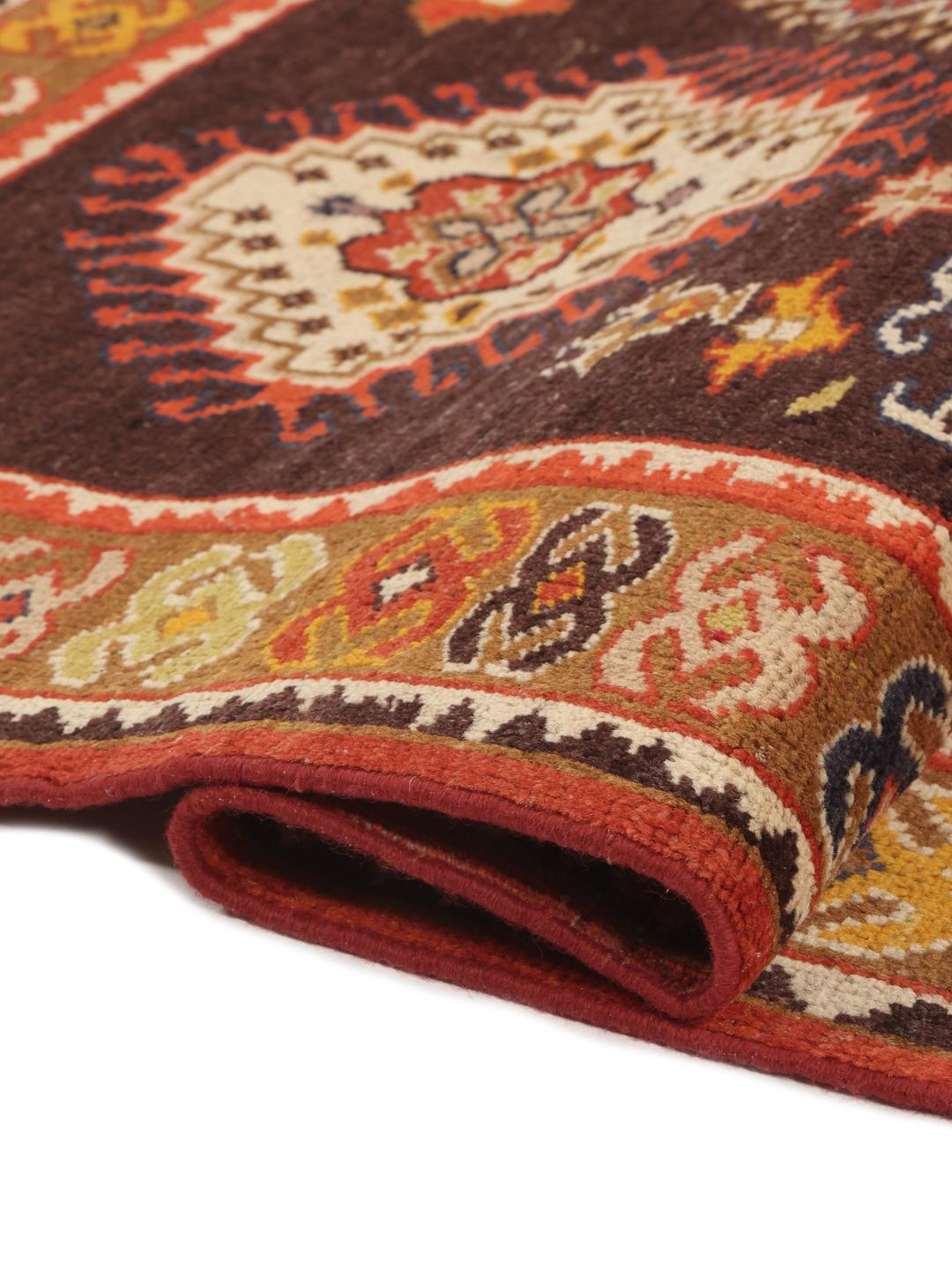 Afghaans Kazak-tapijt met een gedurfd rood en donkerbruin geometrisch patroon