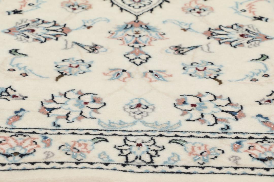 Handgeknoopt Nain 9La-tapijt uit het Midden-Oosten in beige