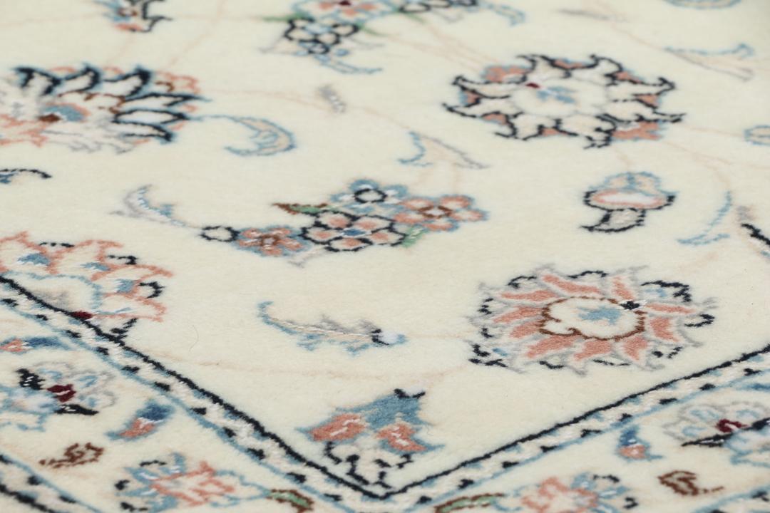 Handgeknoopt Nain 9La tapijt uit het Midden-Oosten in beige