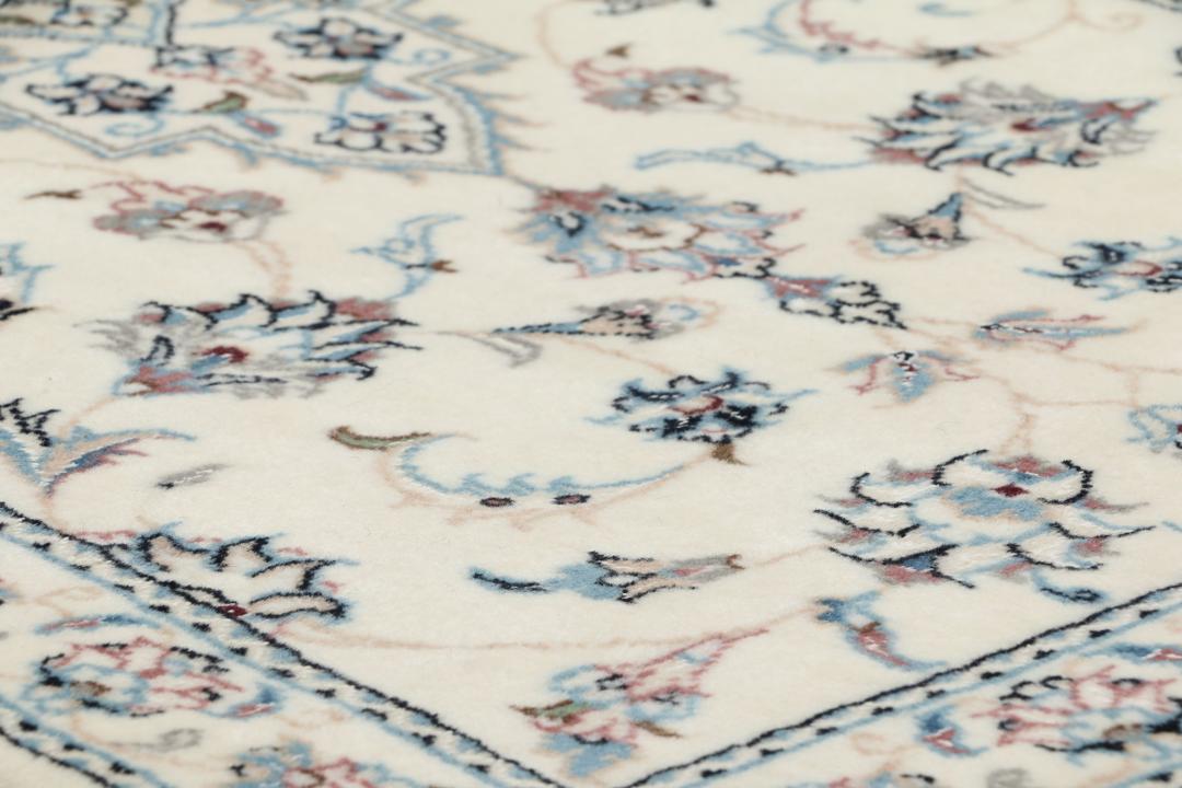 Handgeknoopt Nain 9La tapijt uit het Midden-Oosten in beige
