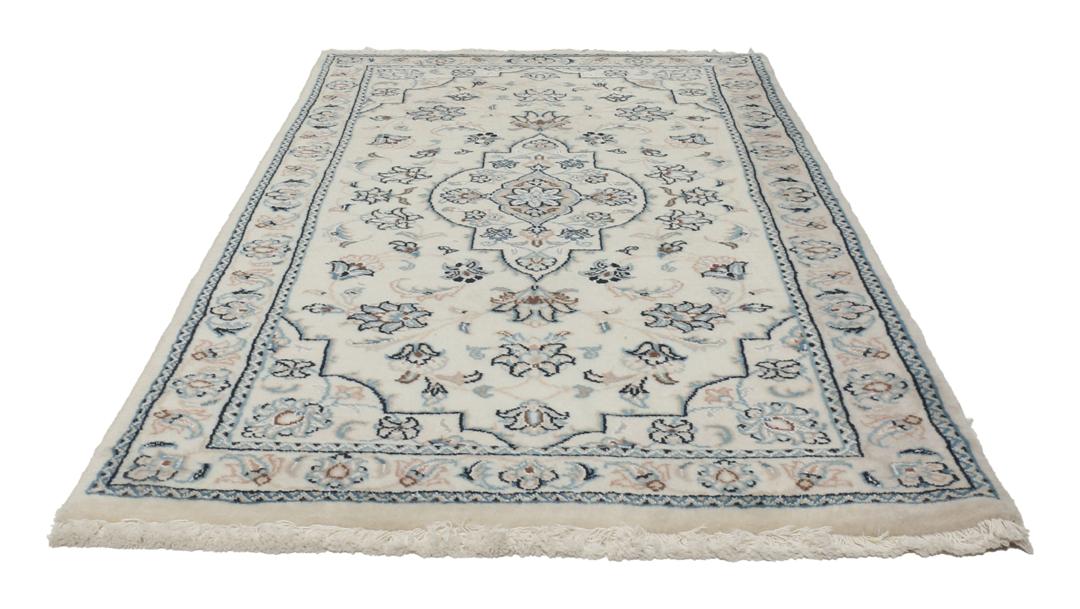 Met de hand geknoopt Nain 9La tapijt uit het Midden-Oosten in beige met bloemmotieven.