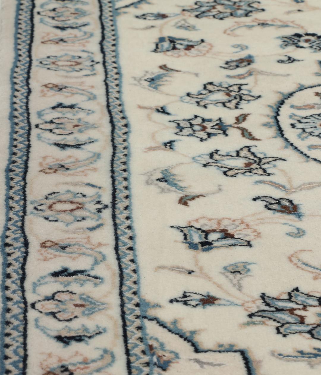Met de hand geknoopt Nain 9La tapijt uit het Midden-Oosten in beige met bloemmotieven.