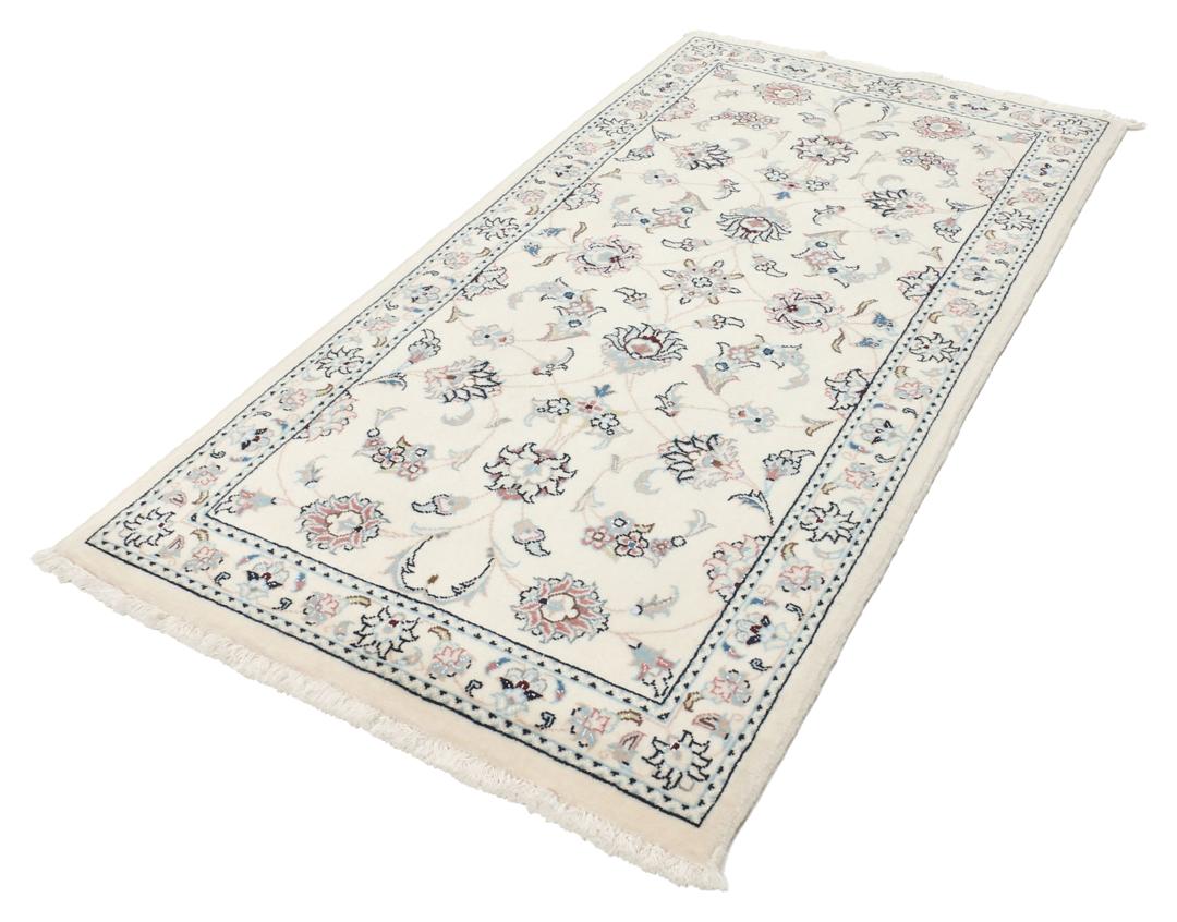 Handgeknoopt Nain 9La-tapijt met bloemmotieven in beige uit het Midden-Oosten