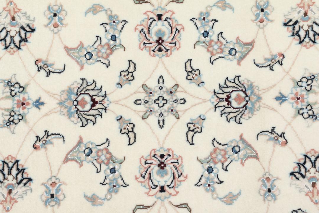 Handgemaakt Nain 9La tapijt met bloemmotief op een beige achtergrond