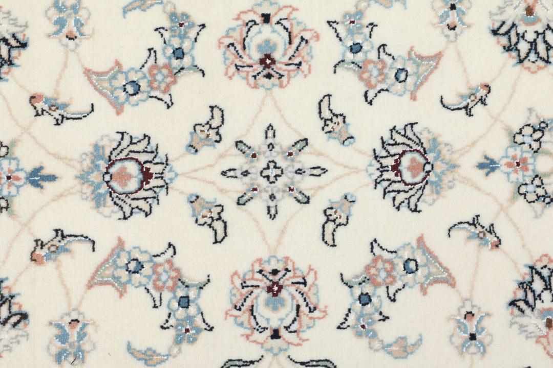 Handgeknoopt Nain 9La tapijt uit het Midden-Oosten in beige met bloemenpatronen