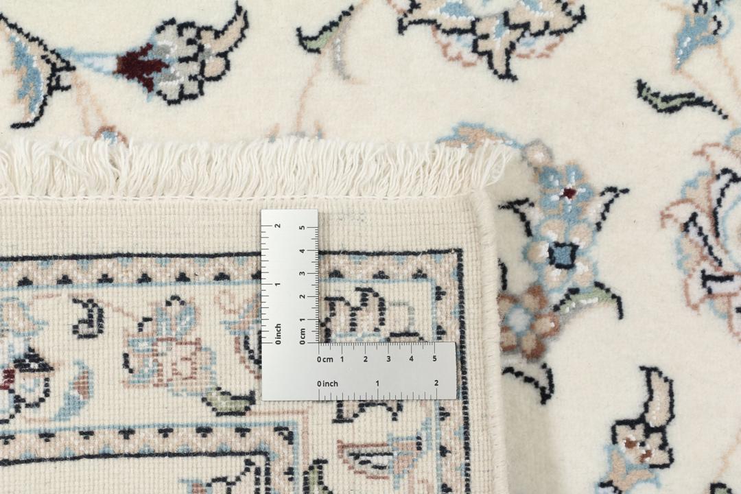 Handgeknoopt Nain 9La tapijt uit het Midden-Oosten in beige met bloemenpatronen