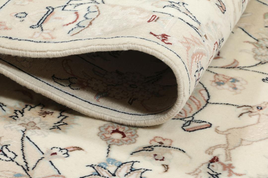 Håndlavet Nain 9La-tæppe fra Mellemøsten med et beige blomsterdesign