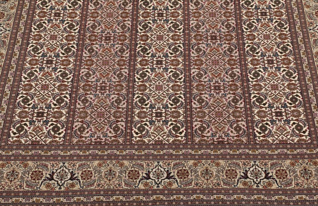 Håndknyttet Tabriz 50 Raj-tæppe med indviklede blomstermønstre i beige og røde nuancer