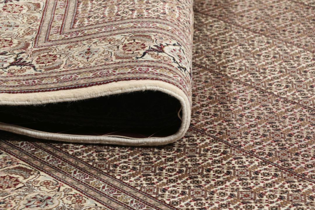 Håndknyttet Tabriz 50 Raj-tæppe med indviklede blomstermønstre i beige og røde nuancer