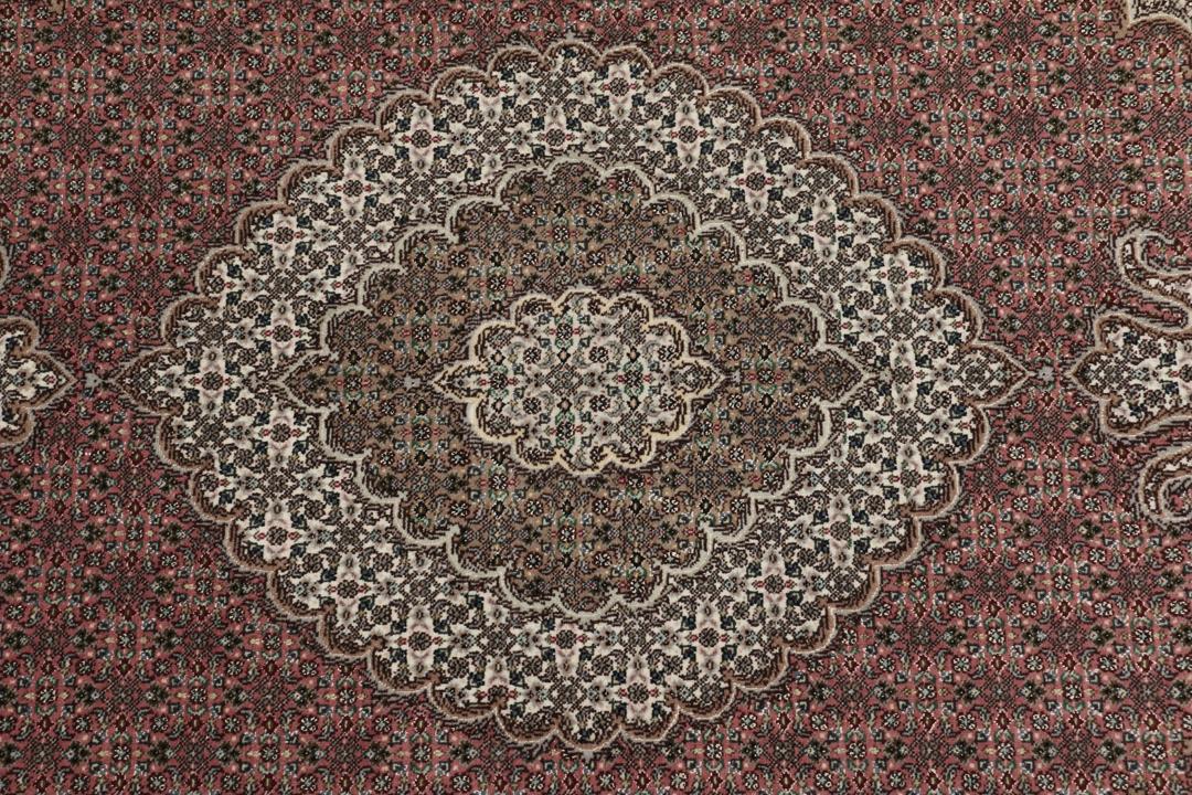 Håndknyttet mellemøstligt Tabriz 50 Raj tæppe i røde og beige nuancer