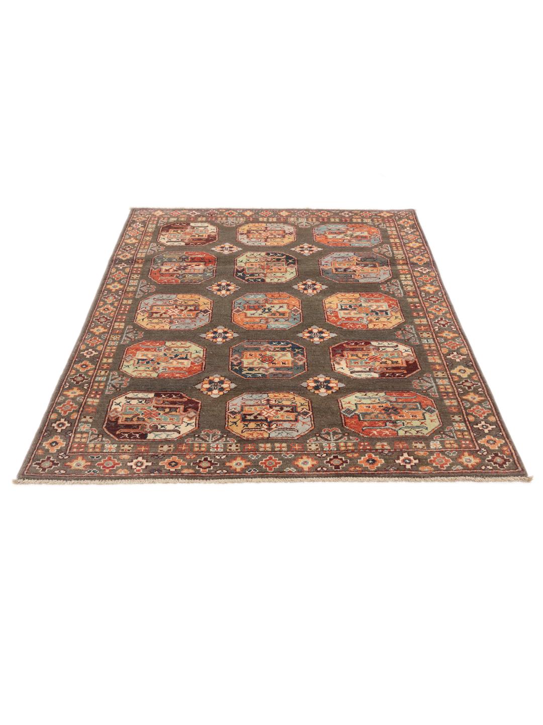 Handgeknoopt Afghaans Kazak-tapijt met een bruin veld en geometrische medaillonmotieven.
