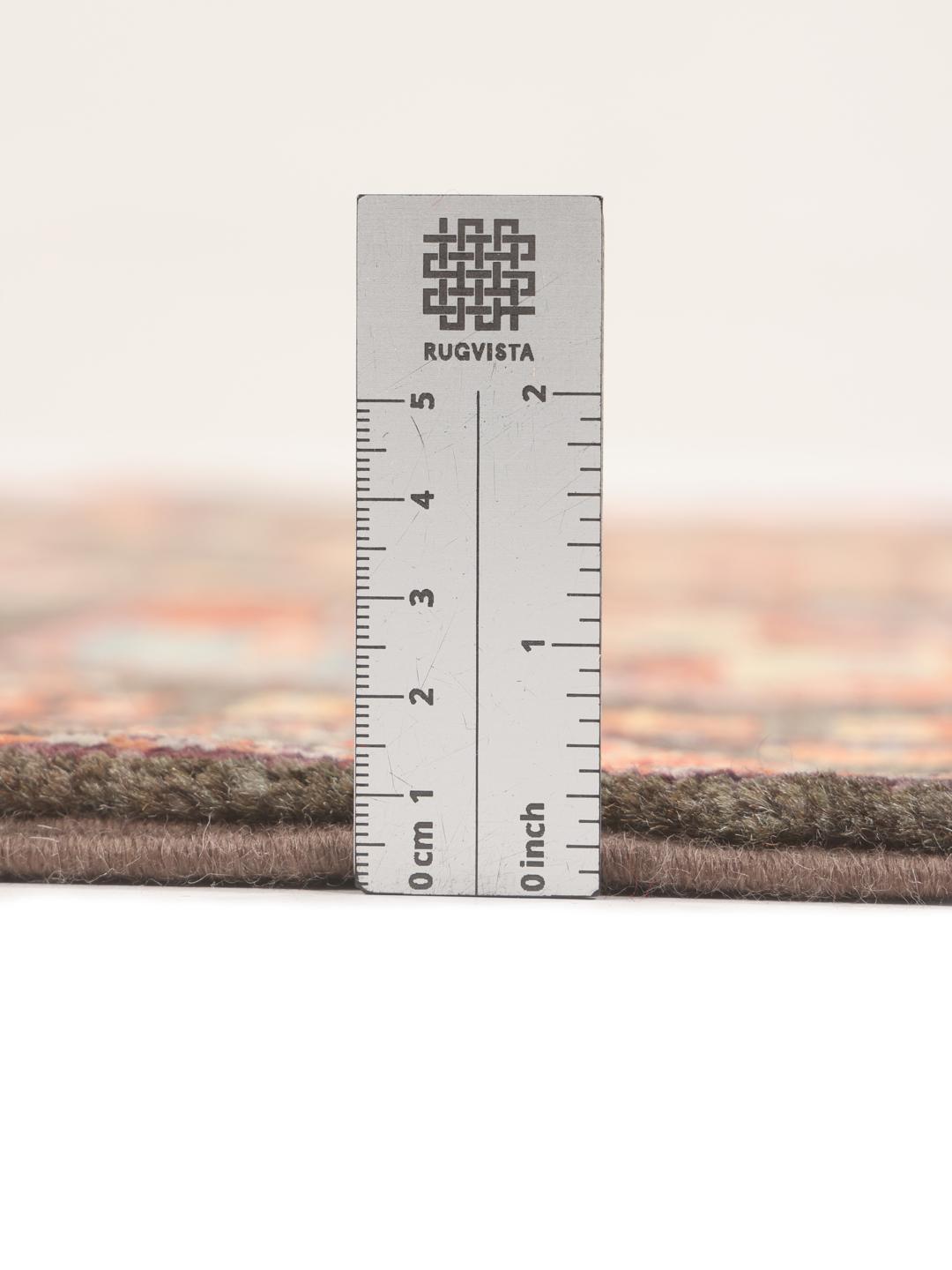 Handgeknoopt Afghaans Kazak-tapijt met een bruin veld en geometrische medaillonmotieven.