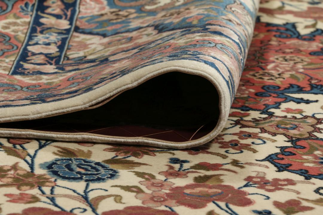 Handgeknoopt Ilam Sherkat Farsh tapijt met bloemmotieven in veelkleurig, herkomst Midden-Oosten.