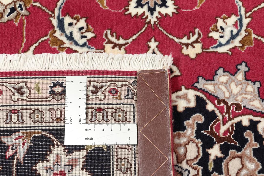 Håndknyttet Tabriz 50 Raj tæppe med mørkerød bund og blomstret medaljonmønster