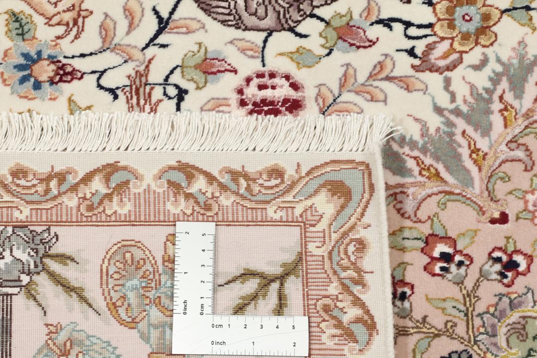 Handgeknoopt Tabriz-tapijt uit het Midden-Oosten in beige tinten