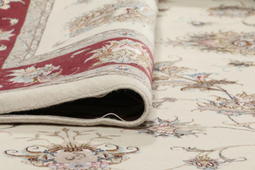 Handgeknoopt Tabriz-tapijt met bloemmotieven in beige en rood uit het Midden-Oosten
