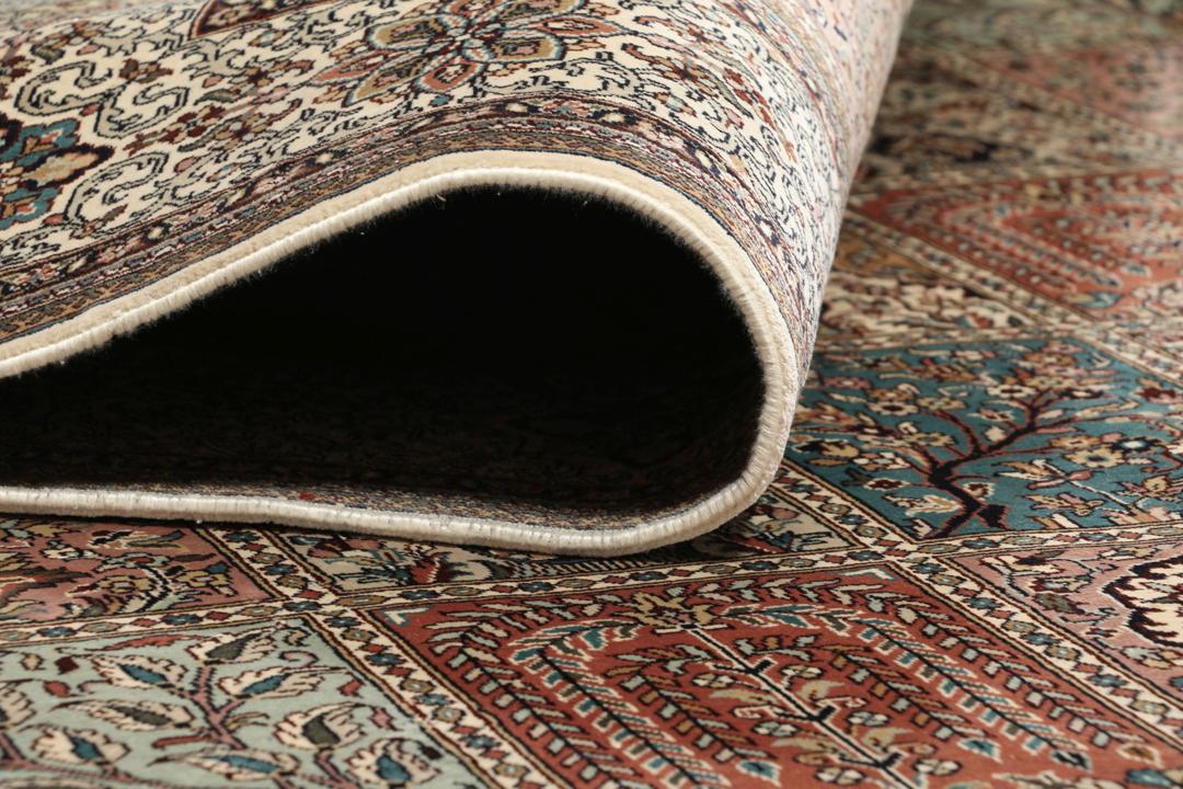 Handgeknoopt Kashmir zijden vloerkleed uit India in beige en veelkleurige tinten
